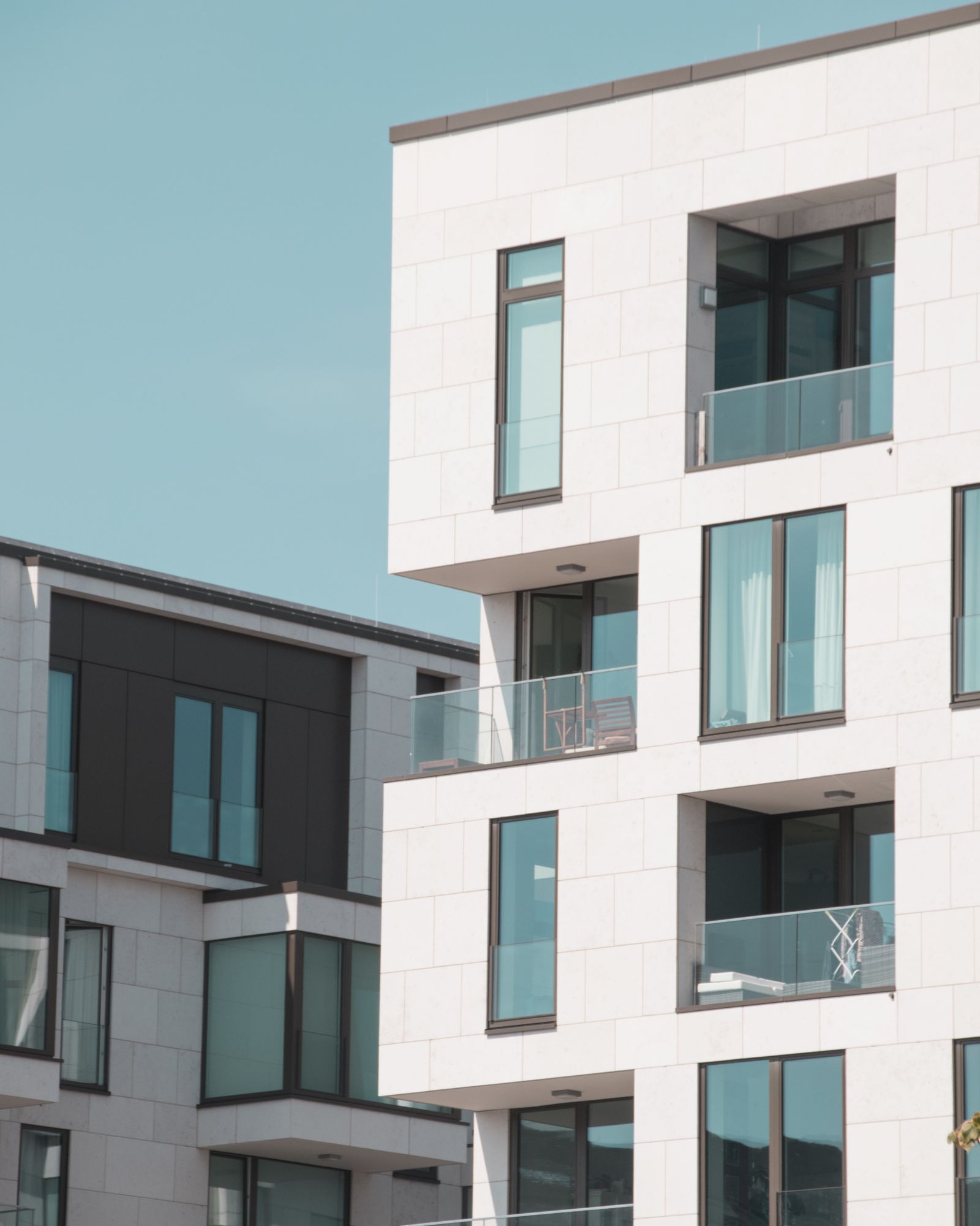 Moderne Wohnanlage mit Balkonfassade – Objekt für Hausverwaltungen, WEG und Gewerbeimmobilien